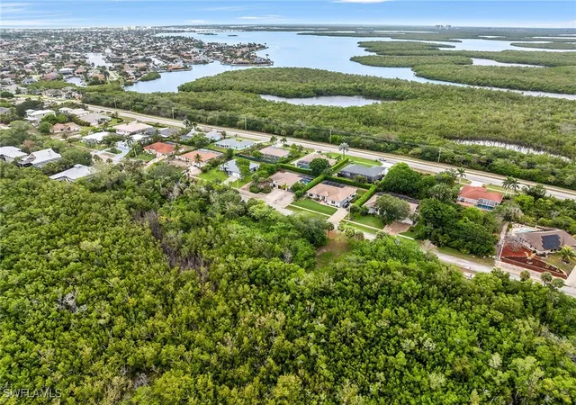 5th image of 2023 Sheffield Ave, Marco Island, FL 34145 | MLS# 226005929