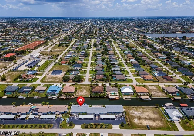 2nd image of 1427 Sw 47Th Ter, Cape Coral, FL 33914