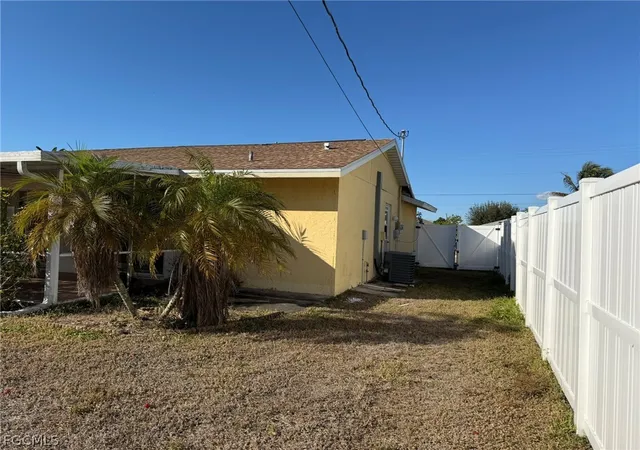 34th image of 224 Se 3rd Ter, Cape Coral, FL 33990 | MLS# 2026006636