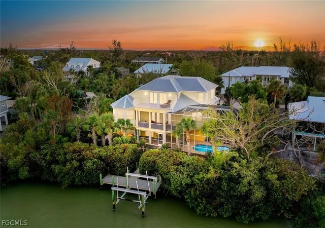Photo 3 of Single family home for sale at 5810 Pine Tree Dr, Sanibel, FL 33957 | MLS# 2026006666 | Listing updated on 2026-08-31