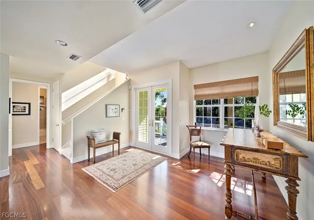 Photo 4 of Single family home for sale at 5810 Pine Tree Dr, Sanibel, FL 33957 | MLS# 2026006666 | Listing updated on 2026-08-31