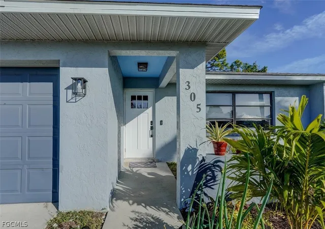 4th image of 305 Se 14Th Ter, Cape Coral, FL 33990 | MLS# 2026006674