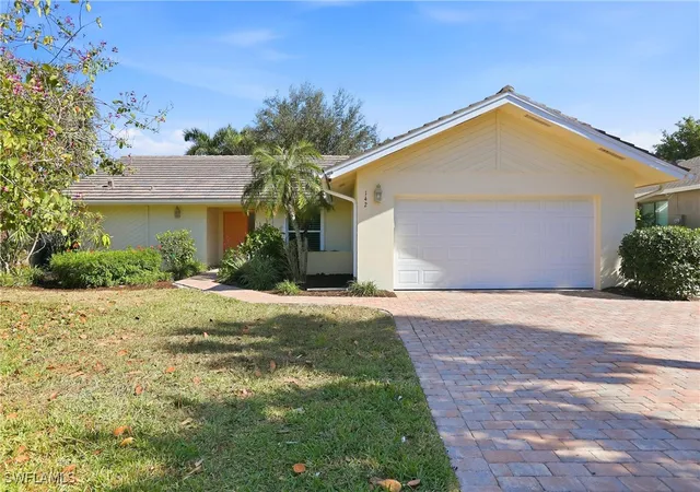 Photo 1 of Single family home for sale at 142 Old Tamiami Trl, Naples, FL 34110 | MLS# 226005827 | Listing updated on 2026-08-02