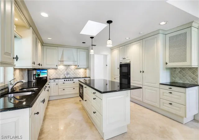 Photo 4 of Sale Pending at 717 Pine Crk Ln, Naples, FL 34108 | MLS# 226005835 | Listing updated on 2026-07-09