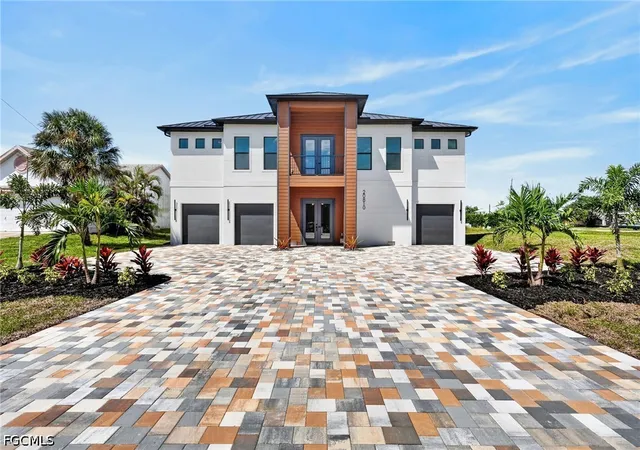Photo 1 of Single family home for sale at 20810 Park Pl, Estero, FL 33928 | MLS# 2026006770 | Listing updated on 2026-10-03