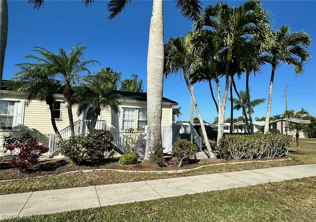 Photo 2 of Manufactured home for sale at 1671 Diamond Lake Cir, Naples, FL 34114 | MLS# 226006255 | Listing updated on 2026-03-06
