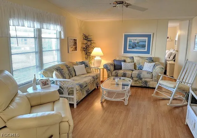 4th image of 47 Poinsettia Dr, Fort Myers, FL 33905 | MLS# 2026006942