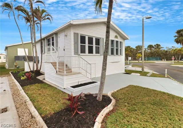 Photo 1 of Manufactured home for sale at 19681 Summerlin Rd #354, Fort Myers, FL 33908 | MLS# 2026007107 | Listing updated on 2026-06-03