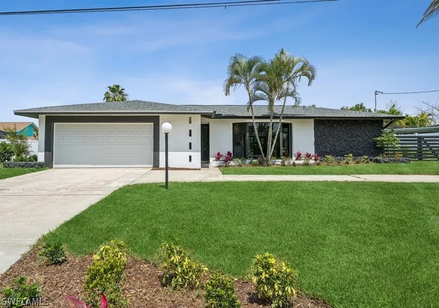 Photo 3 of Single family home for sale at 1627 Se 29th Terrace, Cape Coral, FL 33904 | MLS# 225081919 | Listing updated on 2026-08-12