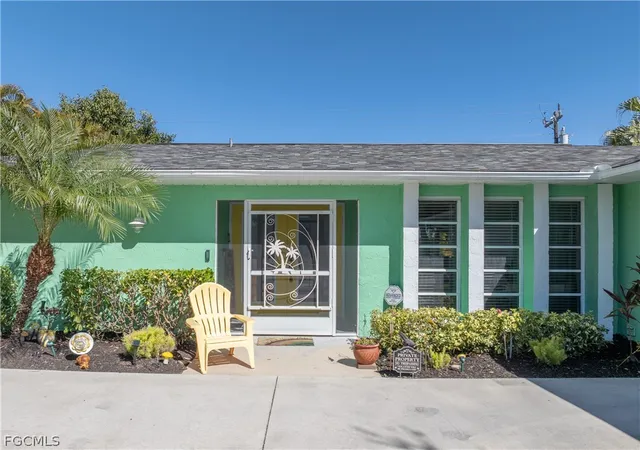 Photo 2 of Single family home for sale at 913 Se 26th Terrace, Cape Coral, FL 33904 | MLS# 2026007219 | Listing updated on 2026-07-06