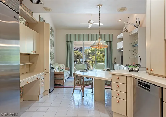 5th image of 4715 Villa Mare Ln #26-16, Naples, FL 34103 | MLS# 226005922