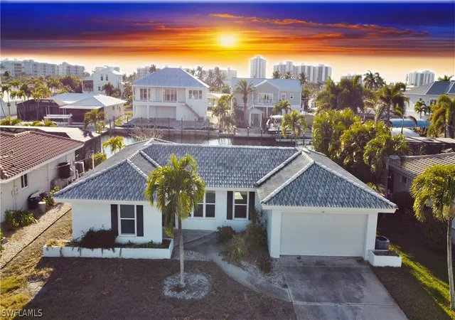 Photo 1 of Single family home for sale at 22 Bayview Blvd, Fort Myers Beach, FL 33931 | MLS# 226006350 | Listing updated on 2026-04-30