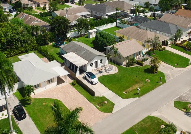 Photo 4 of Single family home for sale at 759 100th Avenue N, Naples, FL 34108 | MLS# 226006590 | Listing updated on 2026-02-11