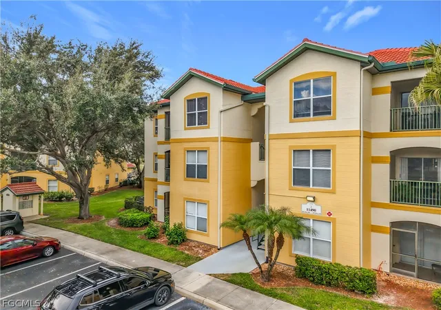 3rd image of 11490 Villa Grand, Fort Myers, FL 33913