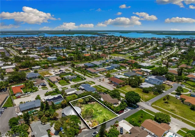 3rd image of 410 Quail Dr, Marco Island, FL 34145 | MLS# 226006966
