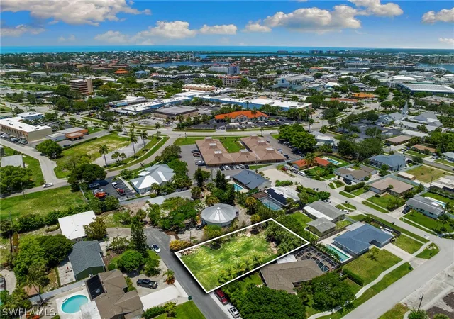 5th image of 410 Quail Dr, Marco Island, FL 34145 | MLS# 226006966