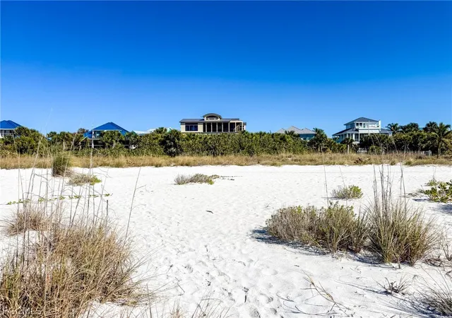 Photo 3 of Single family home for sale at 660 Gulf Ln, Captiva, FL 33924 | MLS# 2026007775 | Listing updated on 2026-07-23