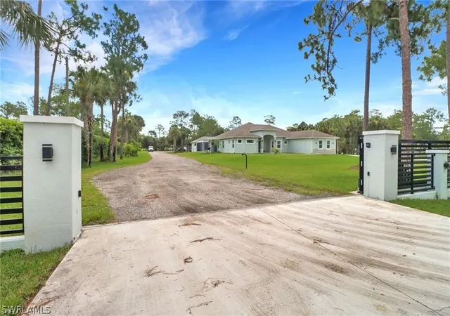 Photo 4 of Single family home for sale at 1086 21st Street SW, Naples, FL 34117 | MLS# 226006961 | Listing updated on 2026-07-28
