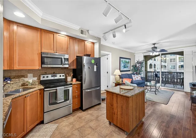 4th image of 2825 Palm Beach Blvd #215, Fort Myers, FL 33916 | MLS# 2026007804