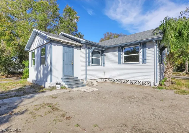 Homes for sale in Fort Myers, FL | 2933 Jackson St, Fort Myers, FL 33901 | MLS# 226006871