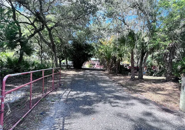 2nd image of 680 S Arboleda St, Clewiston, FL 33440 | MLS# 2026007860