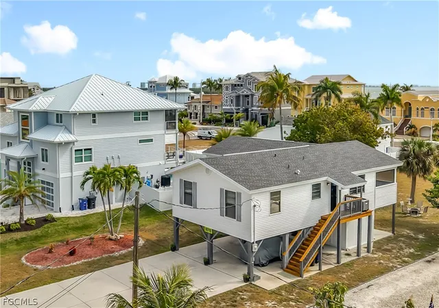 Homes for sale in Fort Myers Beach, FL | 8010 Buccaneer Dr, Fort Myers Beach, FL 33931 | MLS# 2026007920