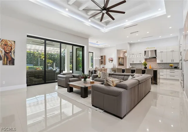 Photo 4 of Sale Pending at 5600 Briarcliff Rd, Fort Myers, FL 33912 | MLS# 2026008095 | Listing updated on 2026-08-31