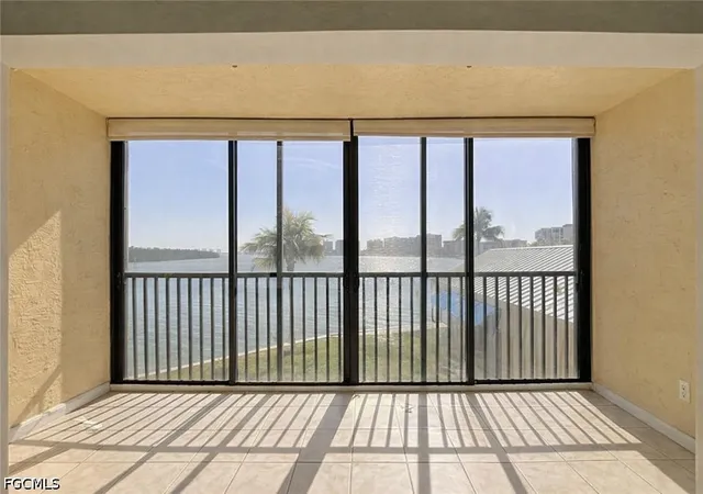 4th image of 400 Lenell Rd #107, Fort Myers Beach, FL 33931 | MLS# 2026008119
