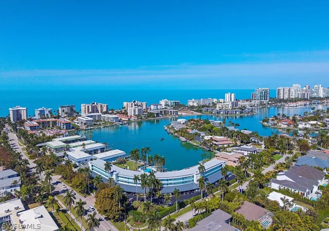 3rd image of 383 Harbour Dr #308, Naples, FL 34103 | MLS# 226007237