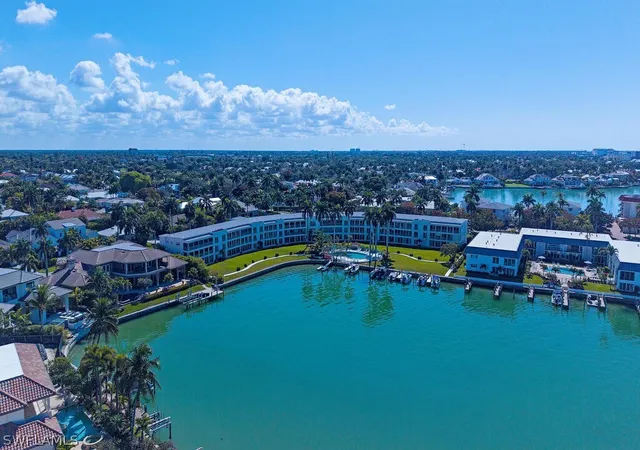 5th image of 383 Harbour Dr #308, Naples, FL 34103 | MLS# 226007237
