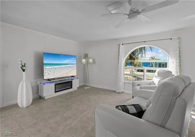4th image of 105 Se 44Th Ter, Cape Coral, FL 33904 | MLS# 2026008168