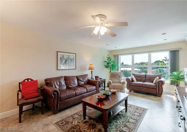 Listing Photo 5 - Condo for sale in building located at 208 Cape Coral Pkwy E, Cape Coral, FL 33904 - Unit #208