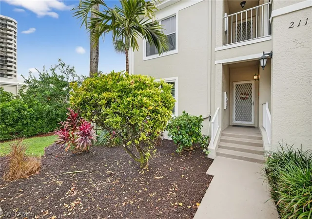 2nd image of 5899 Chanteclair Dr #211, Naples, FL 34108 | MLS# 226007422