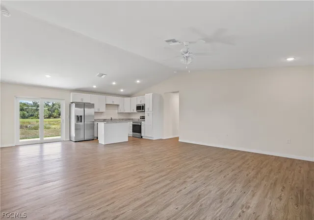 3rd image of 4524 Springview Cir, Labelle, FL 33935 | MLS# 2026008431