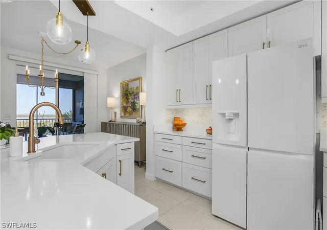 4th image of 133 Vintage Bay Dr #14, Marco Island, FL 34145 | MLS# 226007569