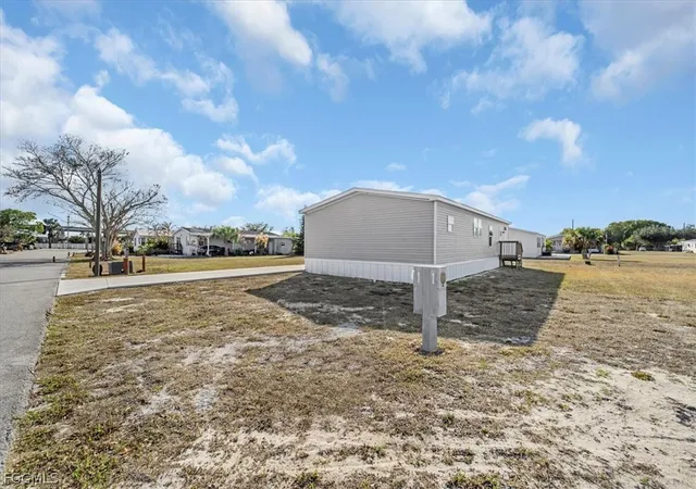 3rd image of 864 Yacht Club Wy Nw, Moore Haven, FL 33471 | MLS# 2026008587