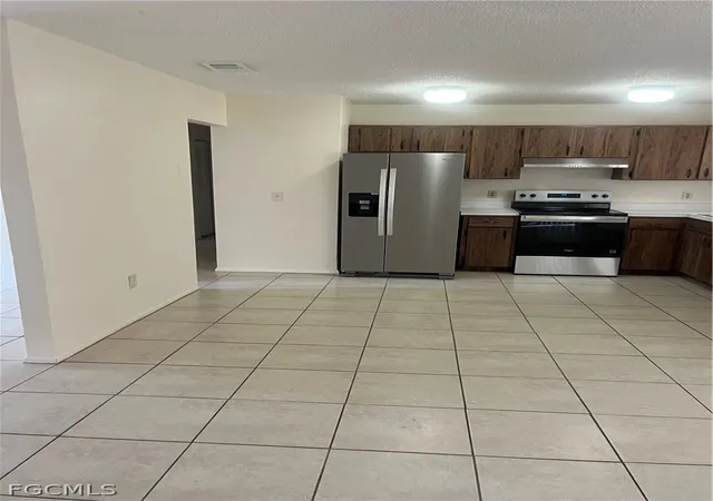 3rd image of 4021 Sena Ln, Labelle, FL 33935 | MLS# 2026008591
