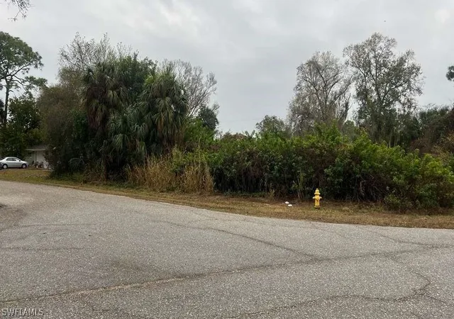 2nd image of 13901 Nassau Dr, Fort Myers, FL 33905 | MLS# 226007519