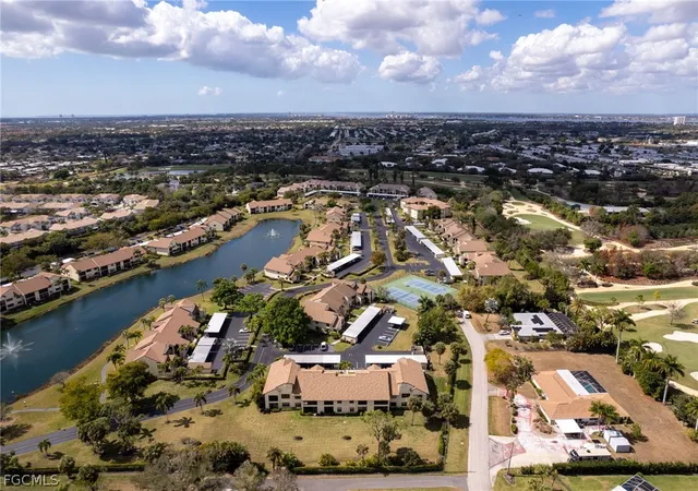 Homes for sale in Fort Myers, FL | 8366 Charter Club Circle, Fort Myers, FL 33919 | Houzeo