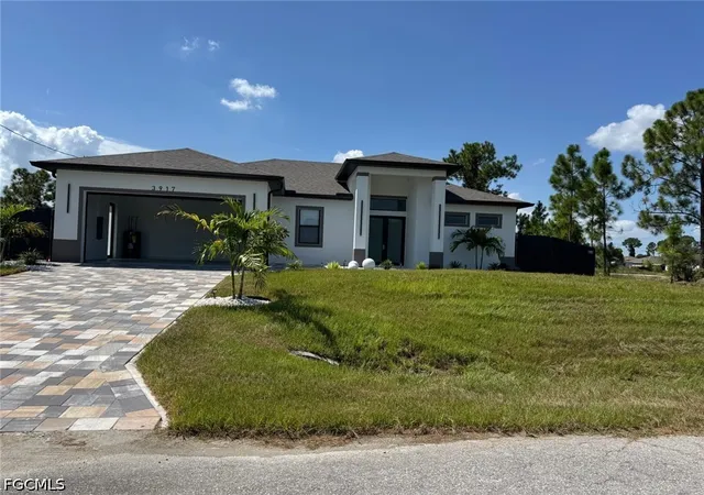 Photo 2 of Single family home for sale at 3917 33rd Street Sw, Lehigh Acres, FL 33976 | MLS# 2026008669 | Listing updated on 2026-08-31