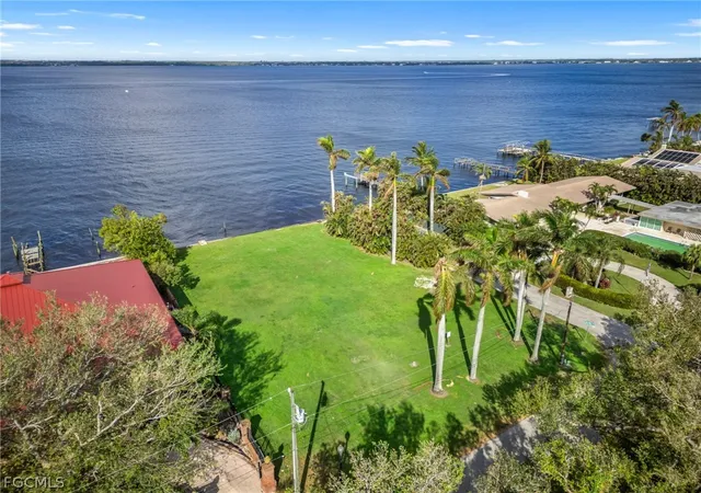 2nd image of 3508 Stuart Ct, Fort Myers, FL 33901 | MLS# 2026008685