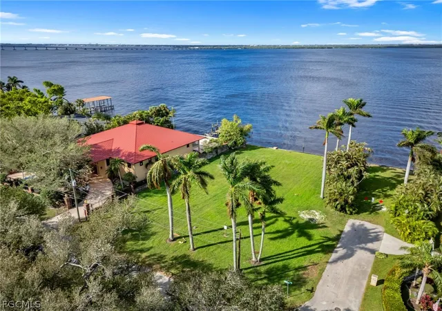 3rd image of 3508 Stuart Ct, Fort Myers, FL 33901 | MLS# 2026008685