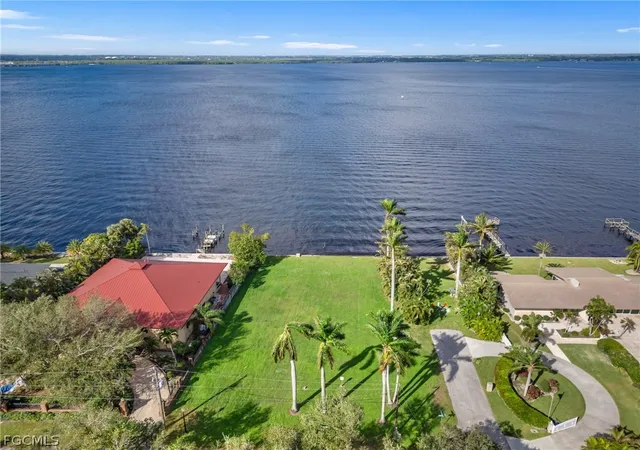 4th image of 3508 Stuart Ct, Fort Myers, FL 33901 | MLS# 2026008685