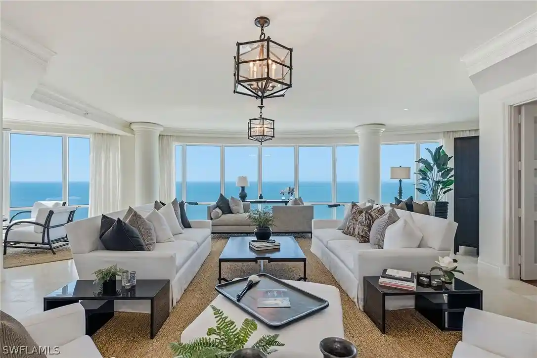 Listing Photo 1 - Condo for sale in 4101 Gulf Shore Blvd N located at 4101 Gulf Shore Blvd N, Naples, FL 34103 - Unit #17S