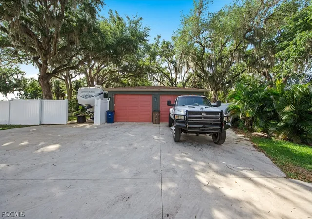 20th image of 13782 River Forest Dr, Fort Myers, FL 33905 | MLS# 2026008729