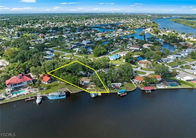 3rd image of 13782 River Forest Dr, Fort Myers, FL 33905 | MLS# 2026008729