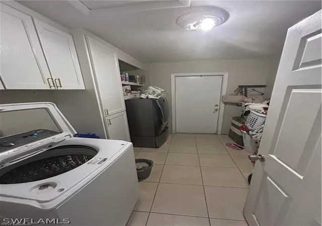 Photo 3 of Single family home for sale at 4920 Cortez Cir, Naples, FL 34112 | MLS# 226007733 | Listing updated on 2026-04-09
