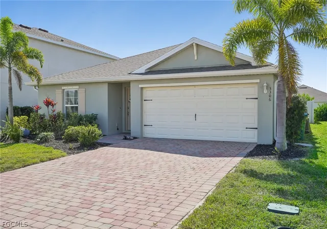 Photo 3 of Sale Pending at 3306 Acapulco Cir, Cape Coral, FL 33909 | MLS# 2026008843 | Listing updated on 2026-07-02