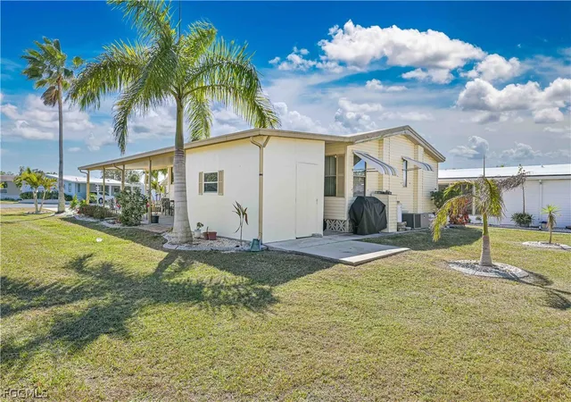 4th image of 9867 Sugarberry Wy, Fort Myers, FL 33905 | MLS# 2026008845