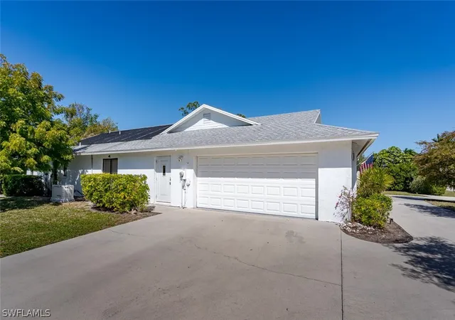 Photo 2 of Single family home for sale at 661 E Valley Dr, Bonita Springs, FL 34134 | MLS# 226007280 | Listing updated on 2026-07-27